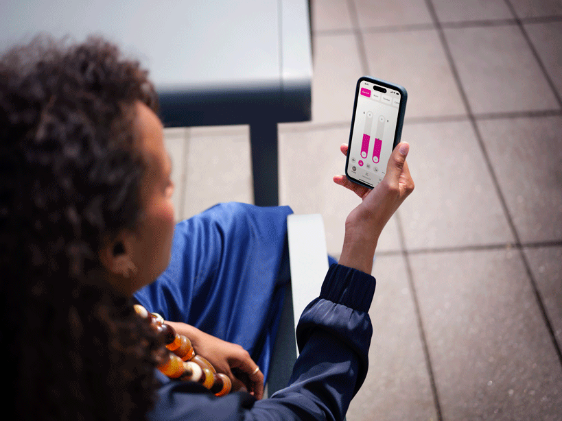 Oticon_Zeal_Hero1_Rooftop_Companion_App_iPhone15_Plus_KC_25_2_3186Expires_On10_22_2030-1